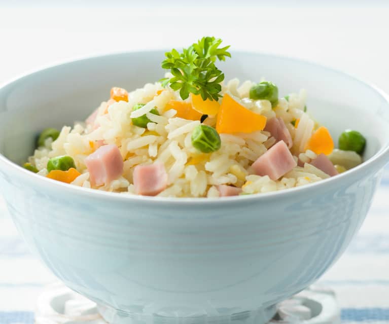 Arroz com cenoura e ervilhas