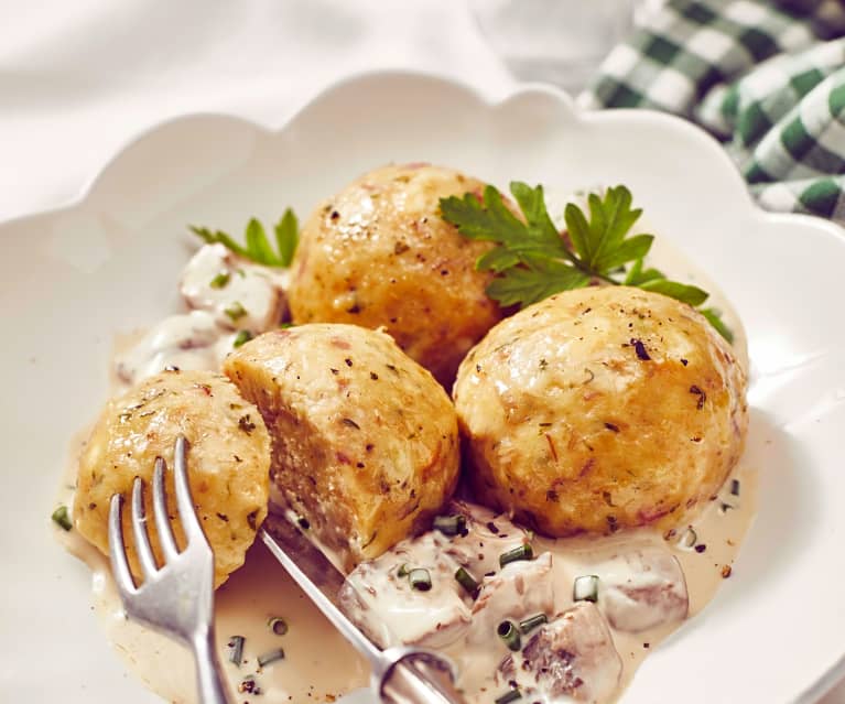 Speckknödel mit Champignonsauce - Cookidoo® – das offizielle Thermomix ...