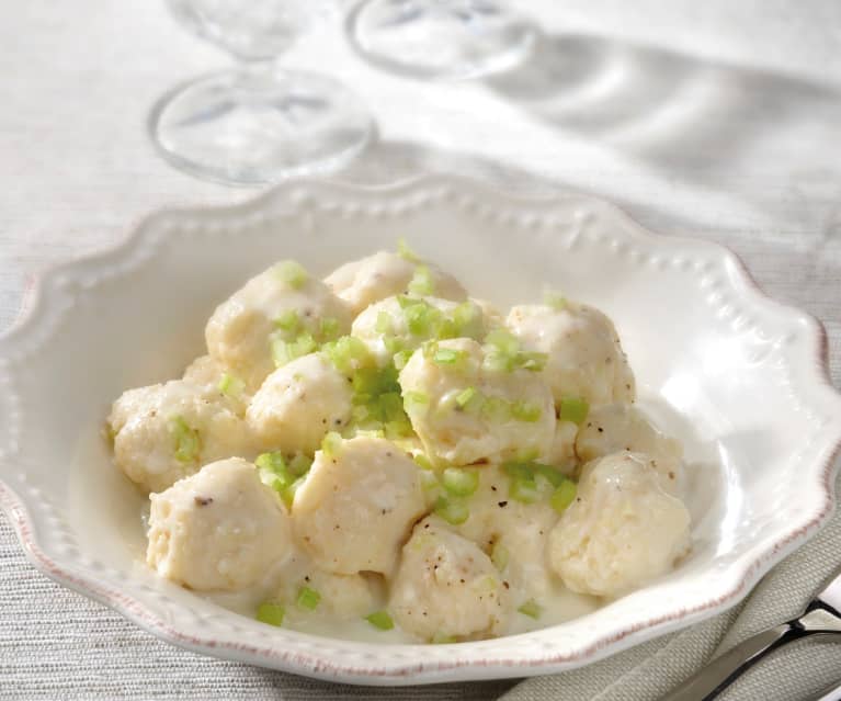 Gnocchi de céleri-rave à la sauce Castelmagno