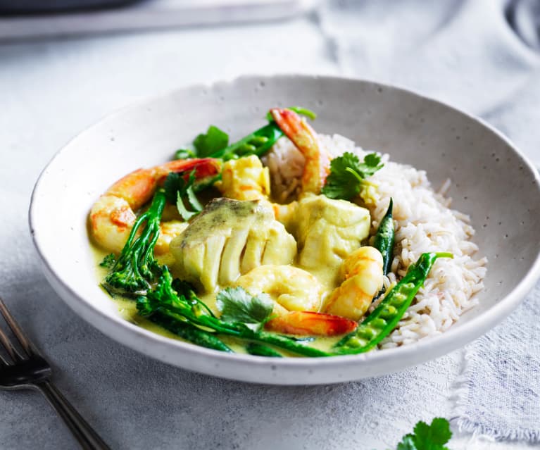 Coconut turmeric fish curry 