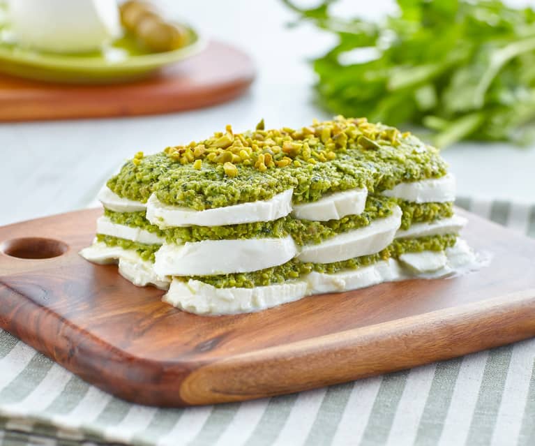 Millefoglie di mozzarella con pesto di sedano