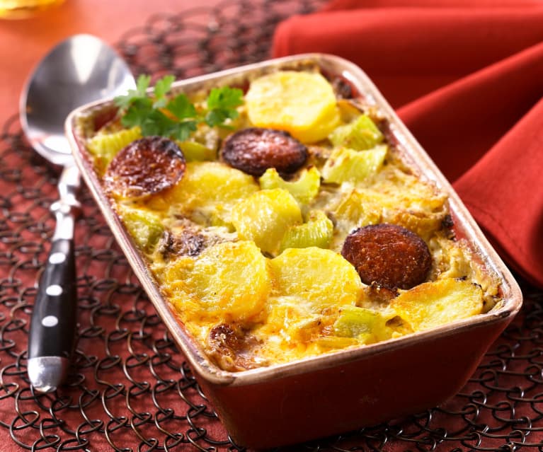 Gratin de pommes de terre, céleri et chorizo