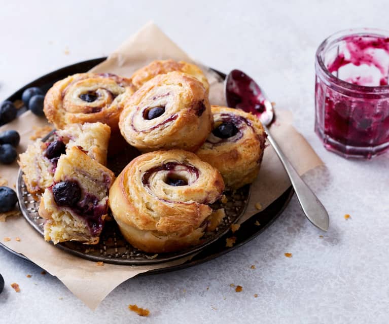 Cruffins de arándanos