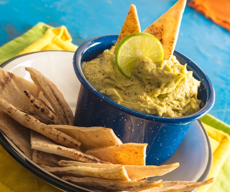 Hummus de aguacate. Dipeo rápido y saludable!