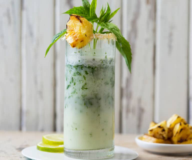 Pineapple and coconut mojito