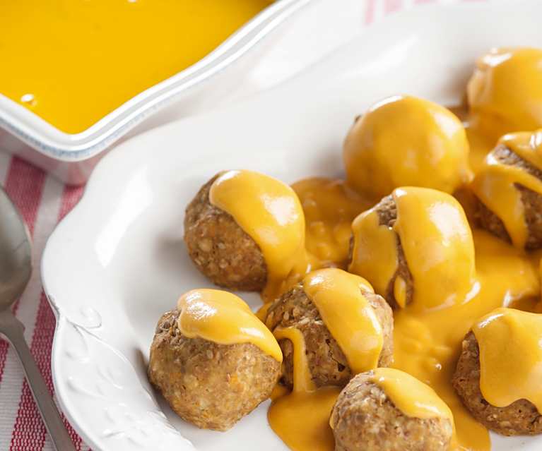 Menú: Crema de verduras. Albóndigas de lentejas en salsa Menú: Crema de verduras. Albóndigas de lentejas en salsa