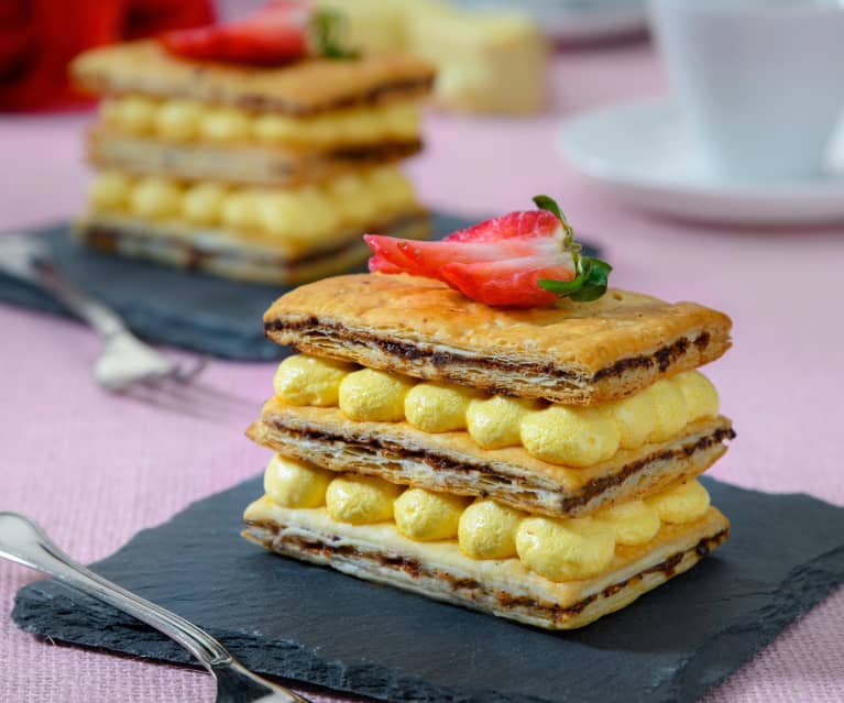 Ricetta Millefoglie con mousse al cioccolato bianco e caramello