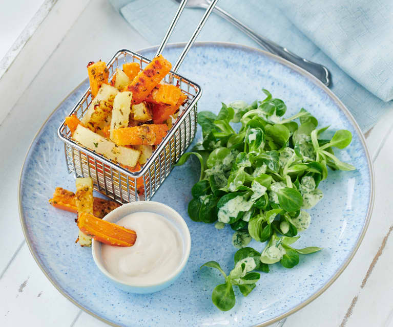 Gemüsepommes mit Dip und Salat