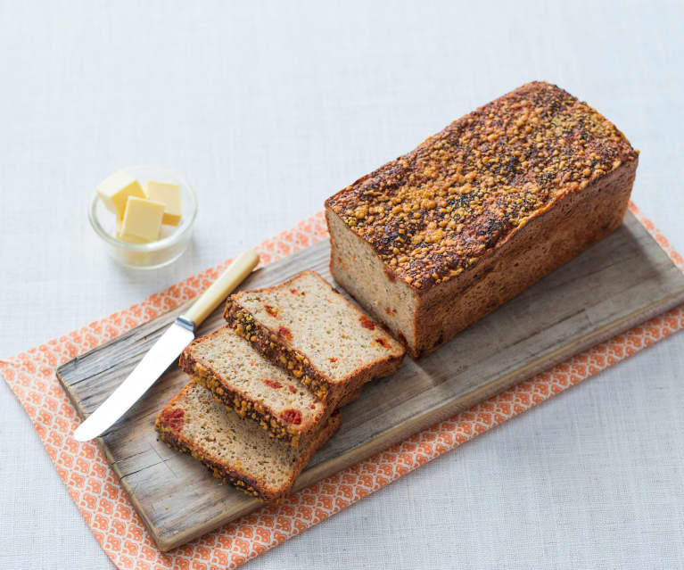 Sun-dried tomato and pepita bread