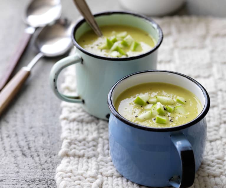 Curried Parsnip and Apple Soup