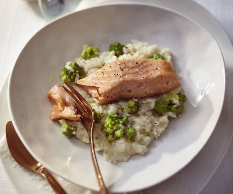 Marinierter Gewürzlachs mit Romanesco-Risotto