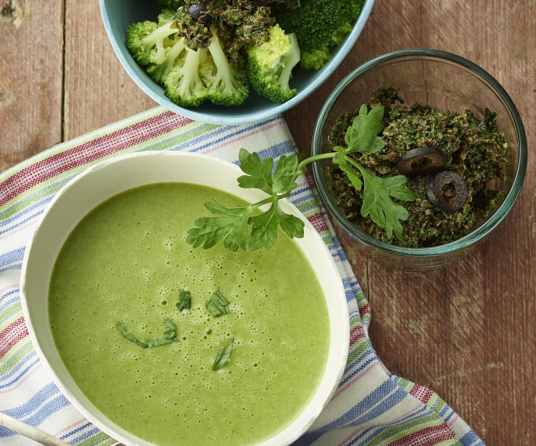 Crema de canónigos. Brócoli con salsa de aceitunas negras