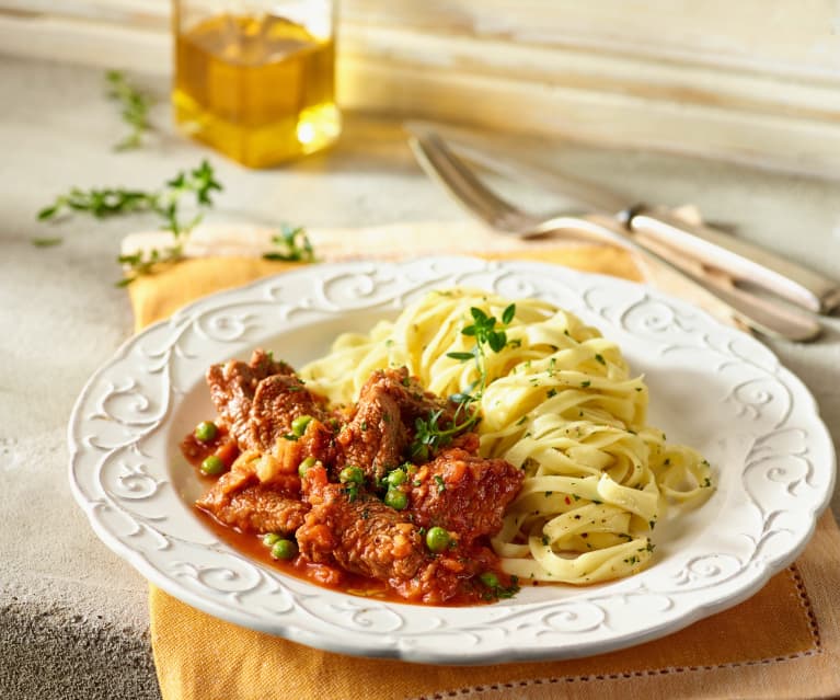 Kalbsragout mit Erbsen