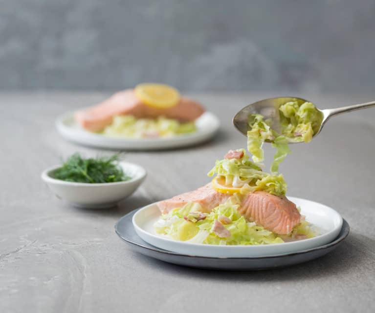 Braised cabbage and leek with steamed salmon