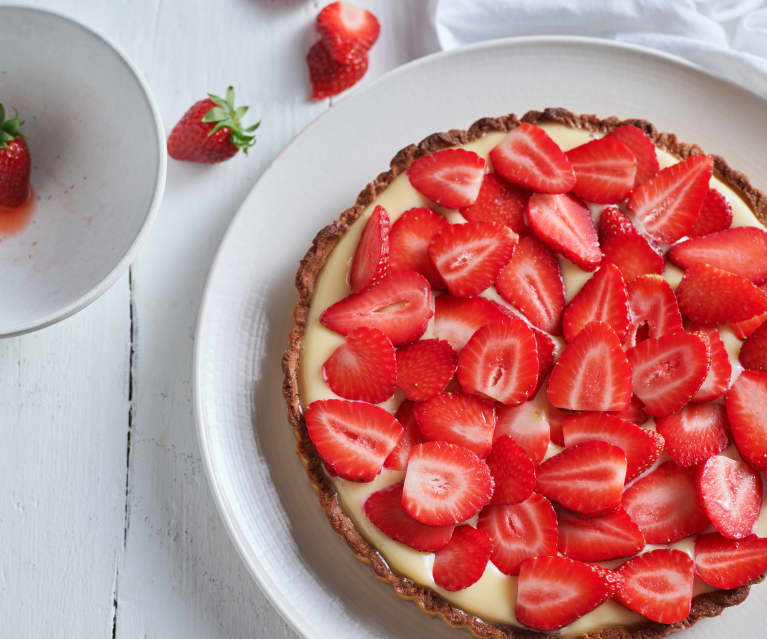 Tarta de crema pastelera y fresas