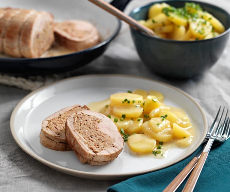 Gfüt’s Zeisl mit Grumbirnsolod (gefüllter Schweinslungenbraten mit Erdäpfelsalat)