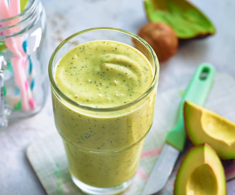 Smoothie avocado e frutto della passione