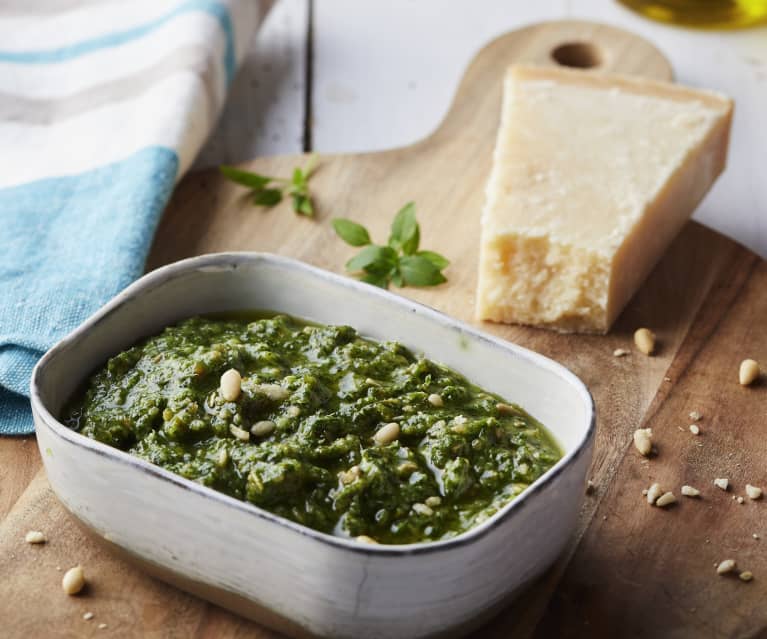 Pesto au basilic - Cookidoo® – the official Thermomix® recipe platform