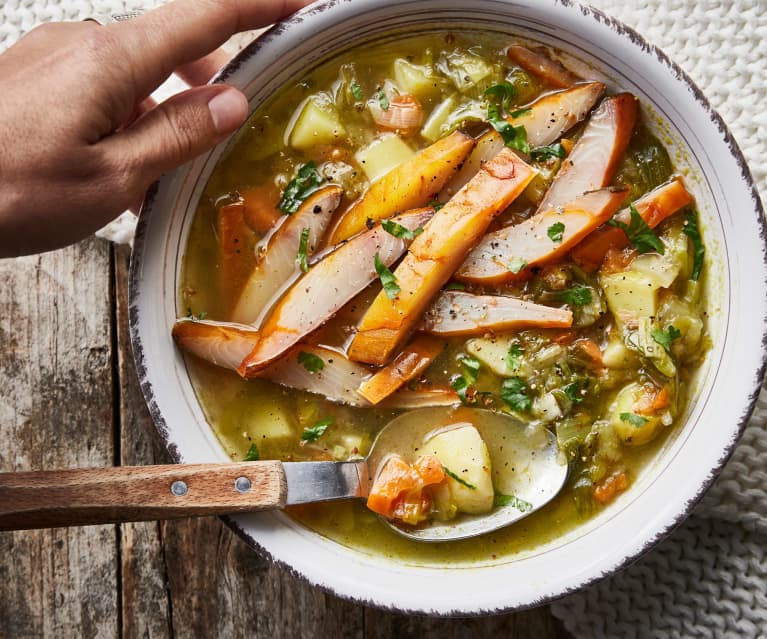 Soupe au chou carotte pommes de terre et haddock fum