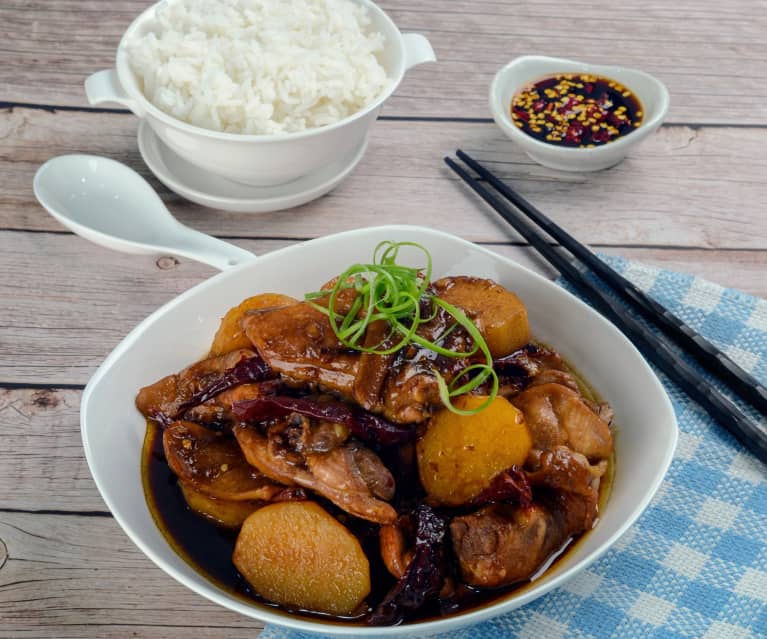 Ayam Cabai Kering dengan Kentang 