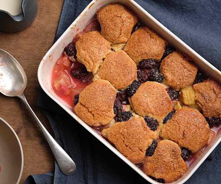 Spiced Autumn Fruit Cobbler