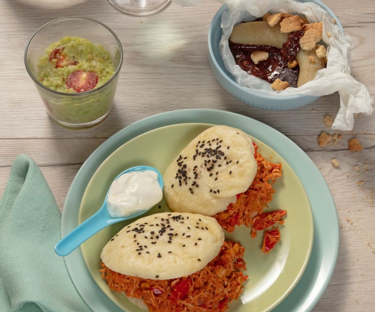 Menü: Avocadotöpfchen, Pulled Chicken im Bun und Schokobananen