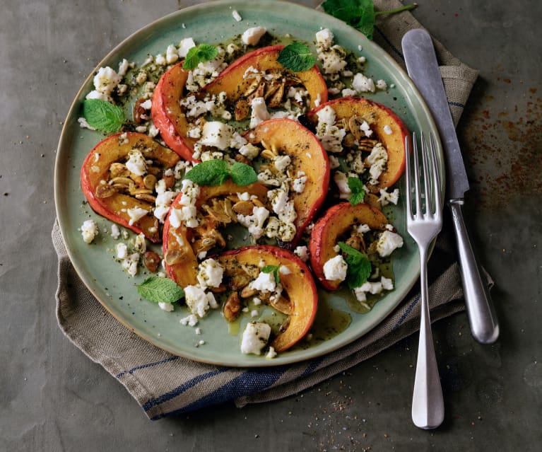 Lauwarmer Kürbissalat mit Minzdressing