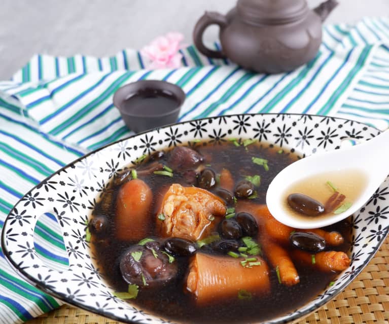 Black Bean Pig's Tail Soup