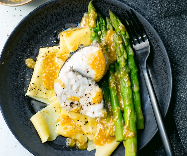 Colin aux asperges et pâtes à lasagne