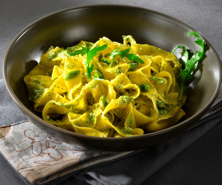 Pappardelle cu rucola și ricotta