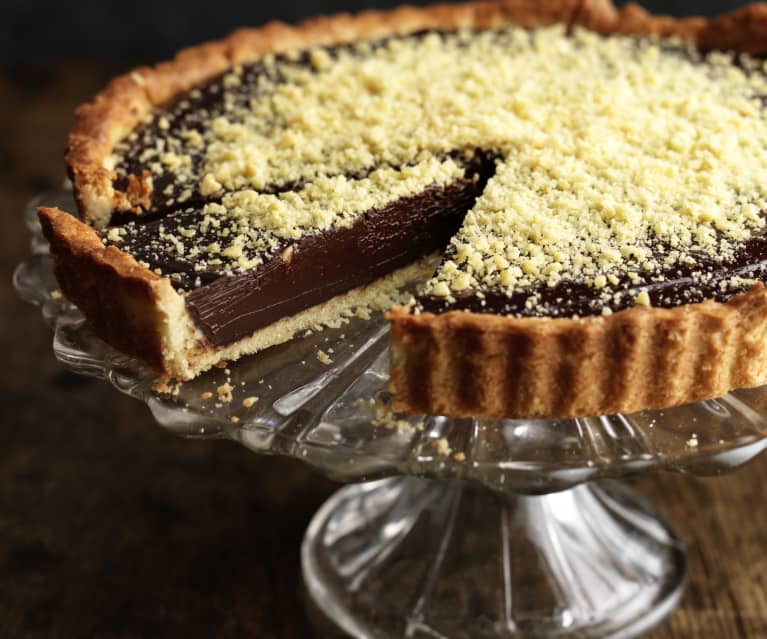 Bitter Chocolate and Orange Liqueur Tart with Honeycomb Dust Bitter Chocolate and Orange Liqueur Tart with Honeycomb Dust
