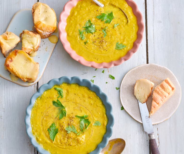 Soupe de légumes et tartines de maroilles