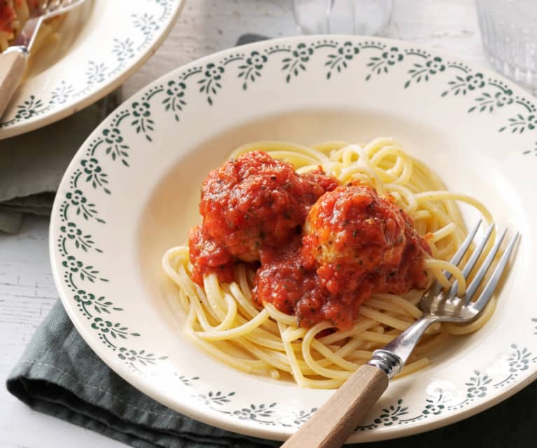 Spaghetti e meatballs di pollo