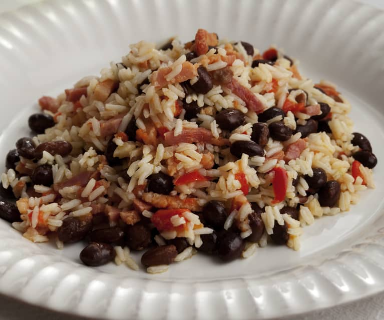 Arroz blanco y frijoles