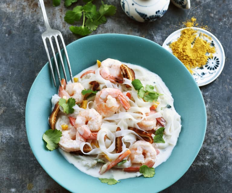 Curry de crevettes, légumes et nouilles