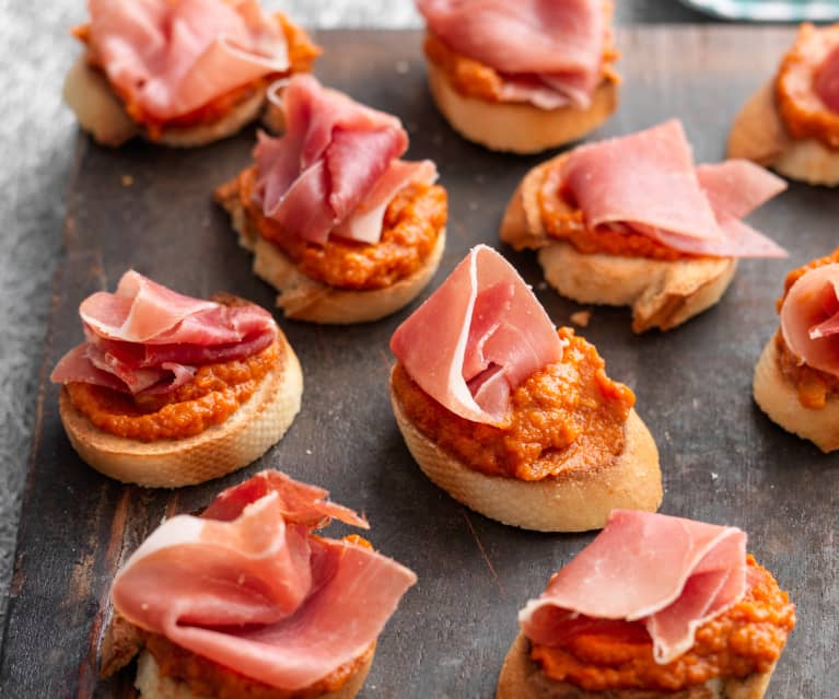 Canapè al prosciutto Serrano