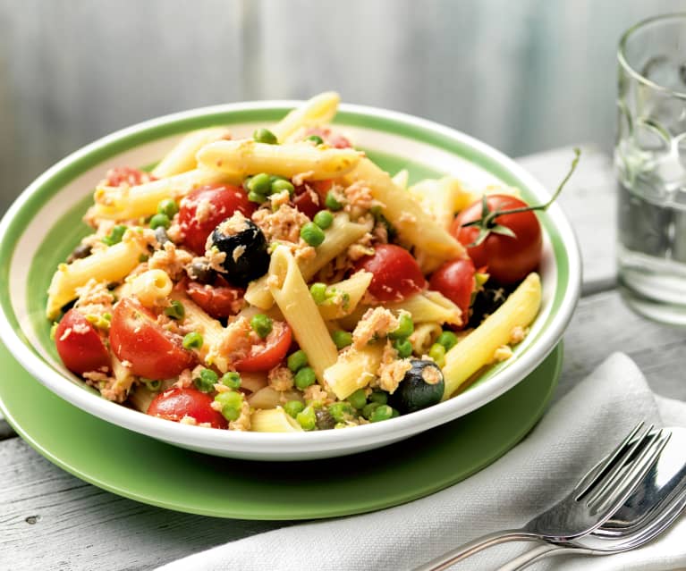 Pasta salad with trout and vegetables