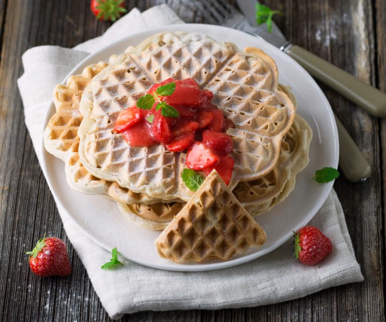 Waffeln mit Erdbeerragout (vegan)