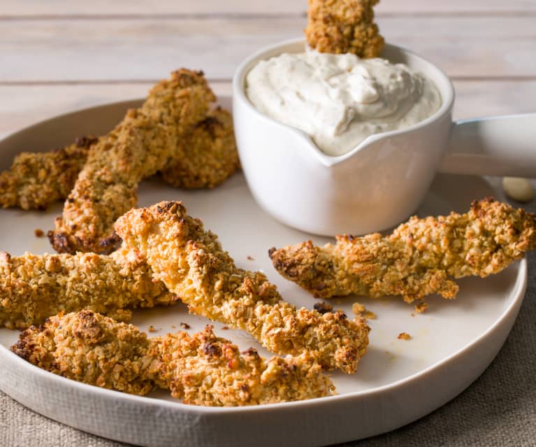 Crujientes de pollo almendrado con salsa ranchera