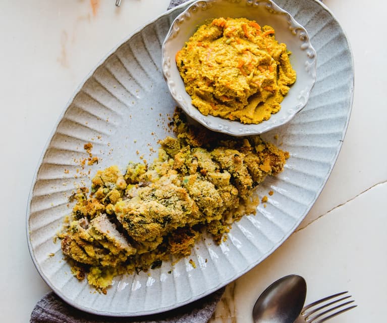 Schweinslungenbraten mit Korianderkruste und Karotten-Süßkartoffelpüree