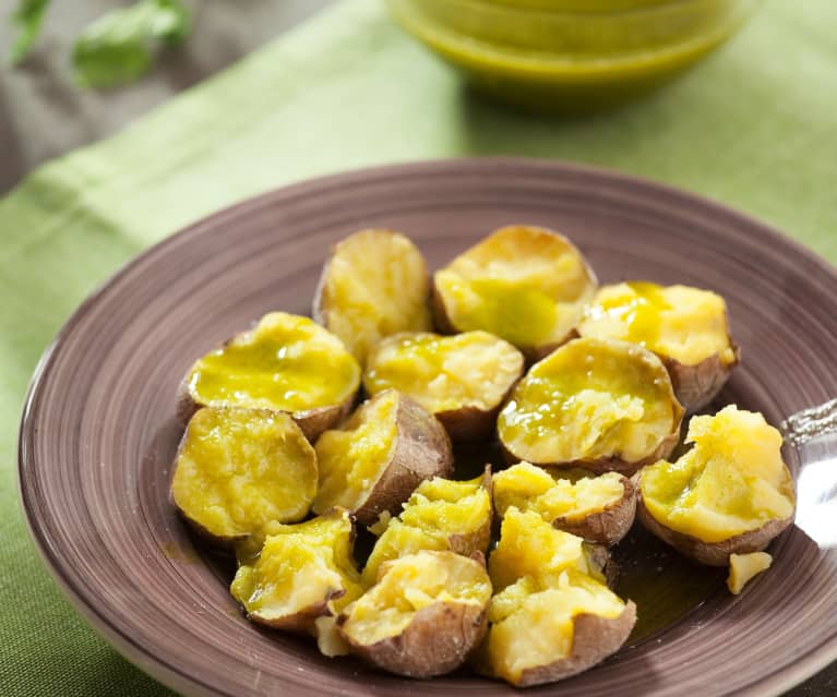 Papas arrugadas con mojo verde