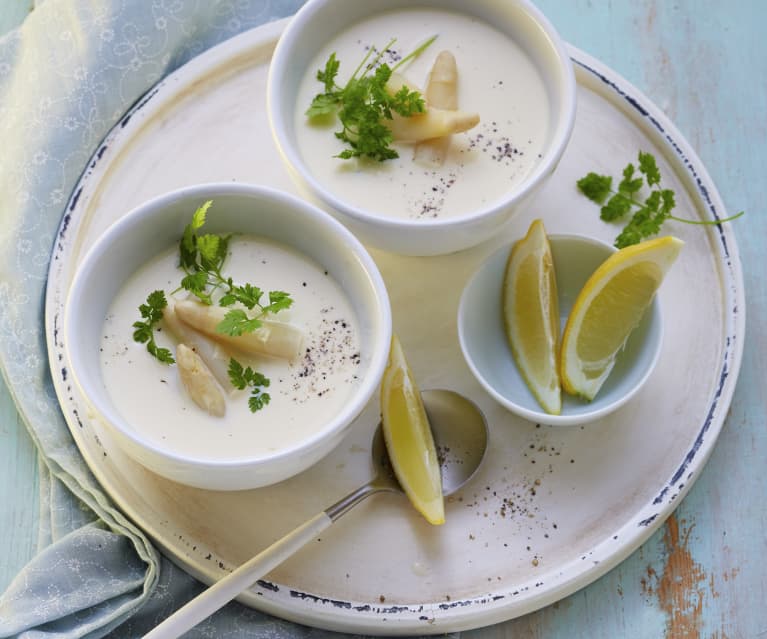 Spargelsuppe aus Spargelschalen