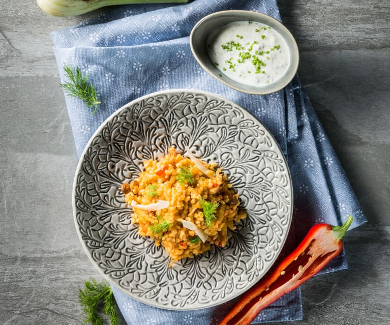 Bulgurpilaw mit Fenchel und Kräuterdip