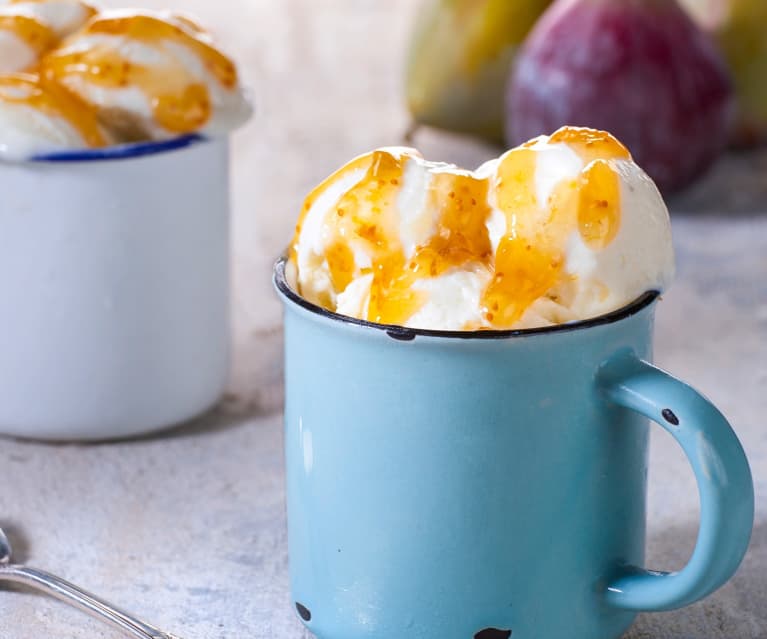 Gelato al Gorgonzola con coulis di fichi