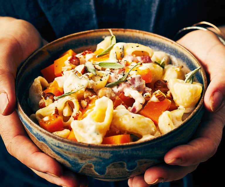 One Pot Pasta A La Courge Lardons Et Noisettes Cookidoo Oficjalna Platforma Z Przepisami Na Thermomix