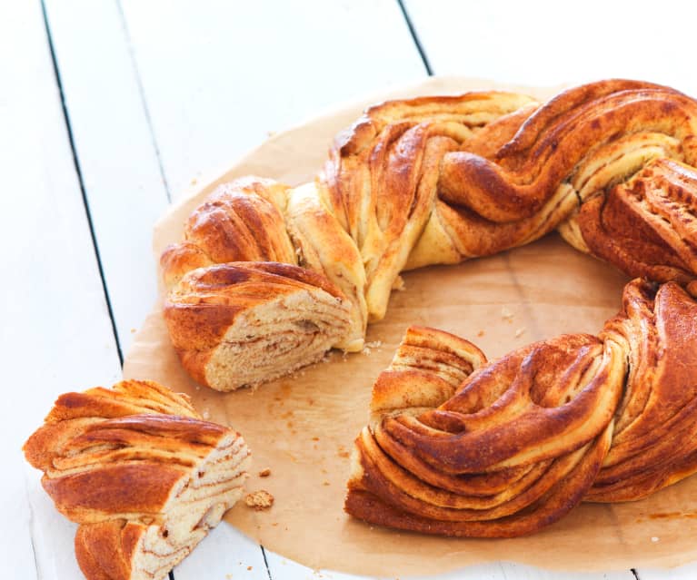 Brioche tressée à la cannelle