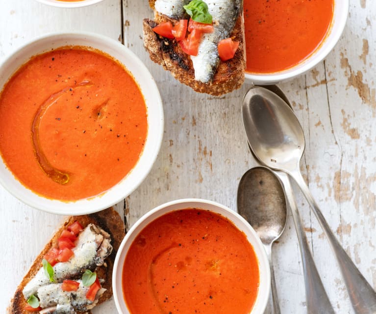 Soupe froide de tomates