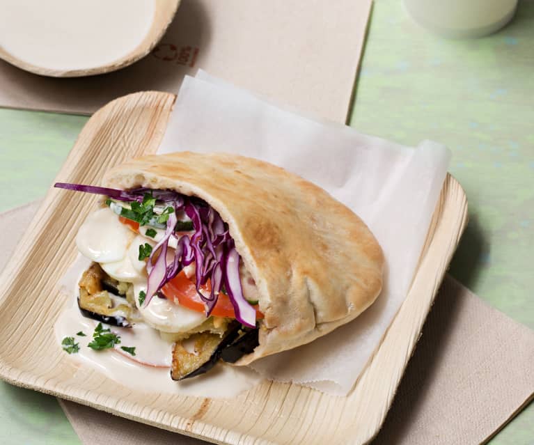 Pita vegetariana israelí (sabich) Pita vegetariana israelí (sabich)