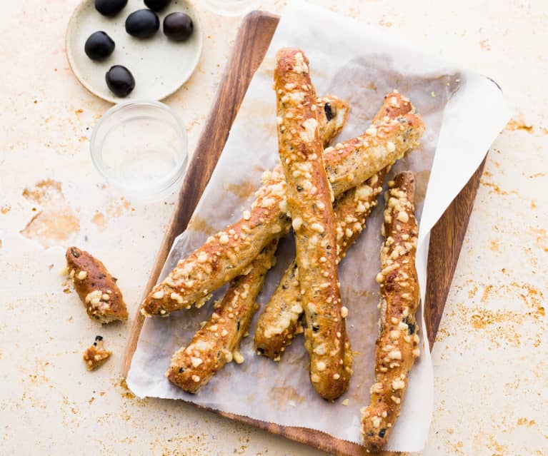 Gruyerè and black olive breads (Olivettes)