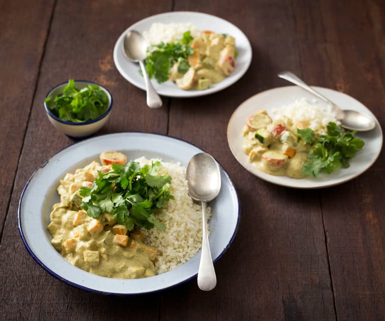 Raw pumpkin and zucchini curry